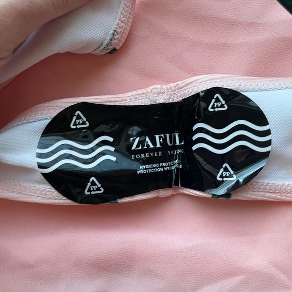 bikini - Picture 4 of 4